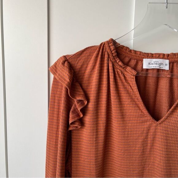Kaileigh Rust Ruffle Sleeve Top Plaid Checkered Orange Ruched Sleeve medium NWOT - Picture 6 of 14